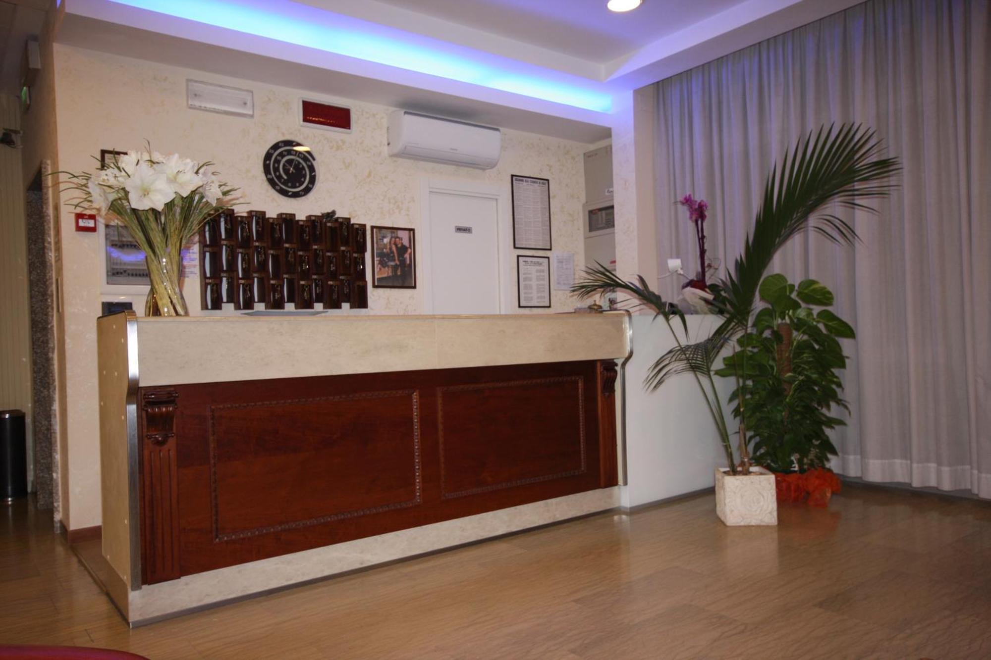 Hotel Sole Mio Rimini Exteriör bild