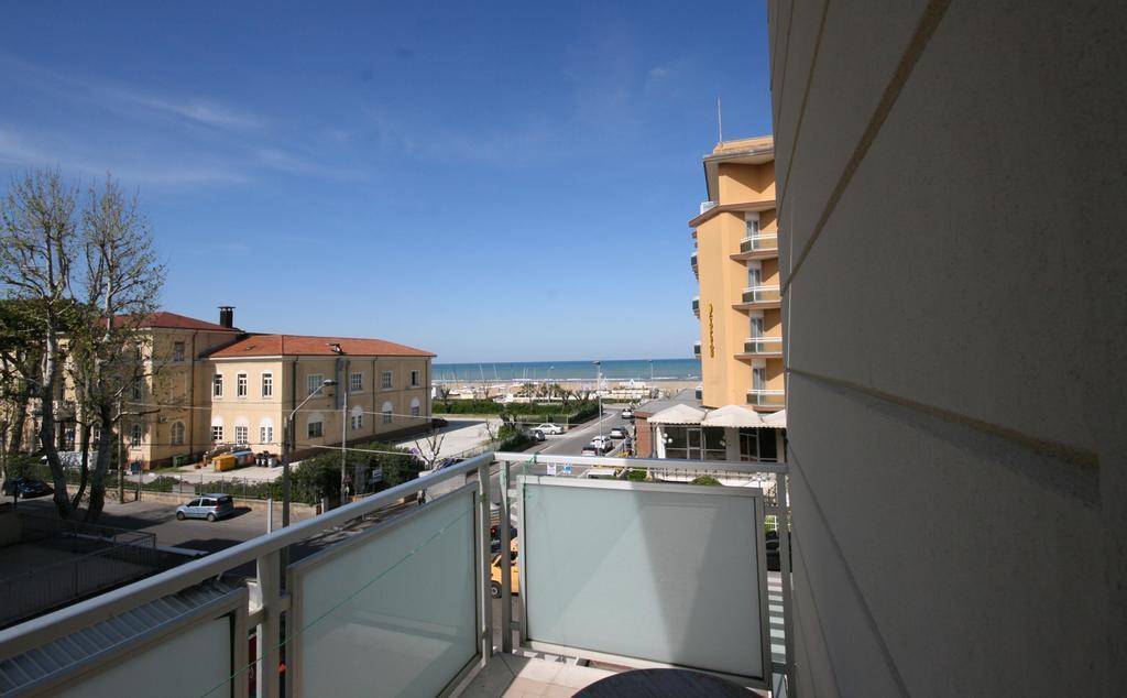 Hotel Sole Mio Rimini Exteriör bild
