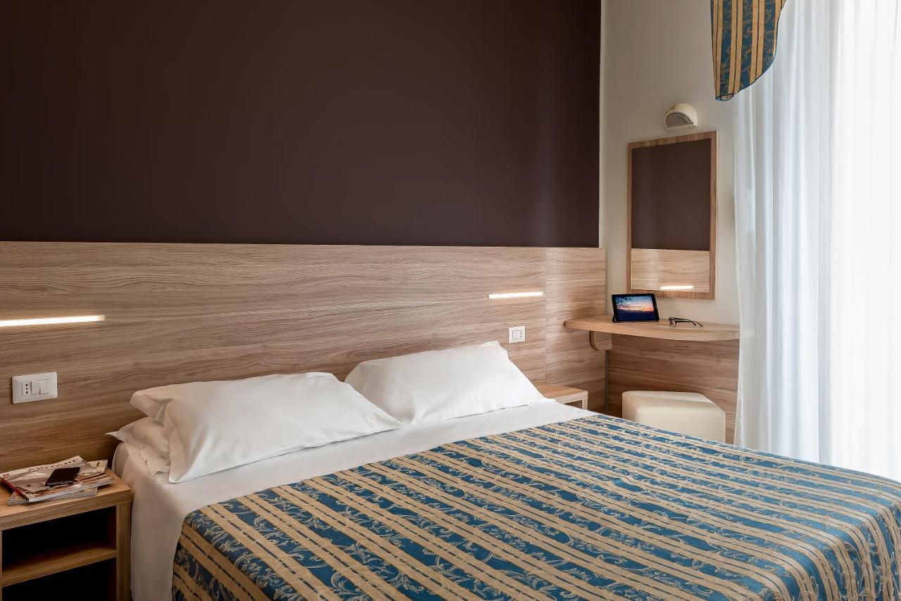 Hotel Sole Mio Rimini Exteriör bild