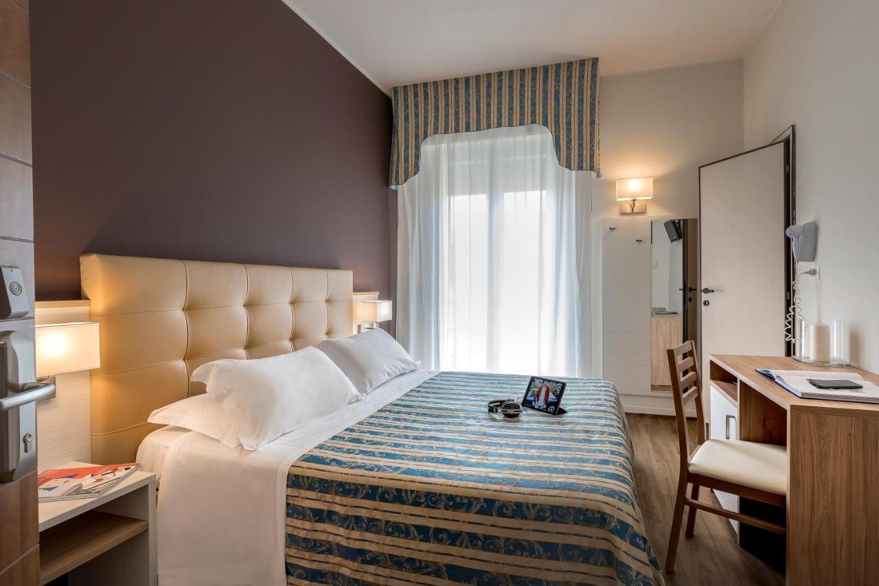 Hotel Sole Mio Rimini Exteriör bild