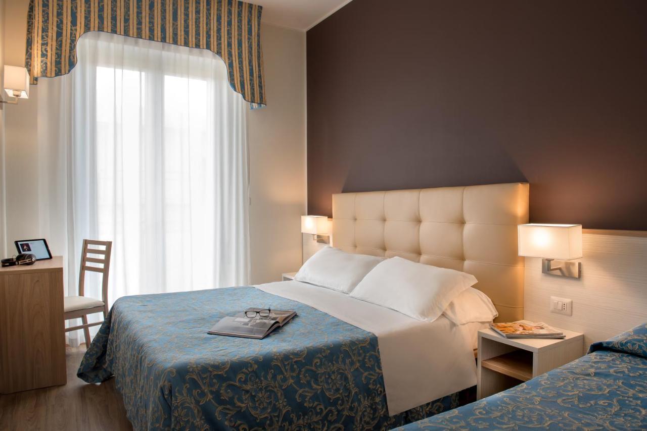Hotel Sole Mio Rimini Exteriör bild